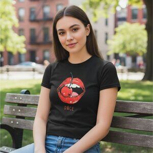 Hot Topic ✦ DNCE Cherry Lips Graphic T-Shirt ✦ Womens M Black Cotton NWT
